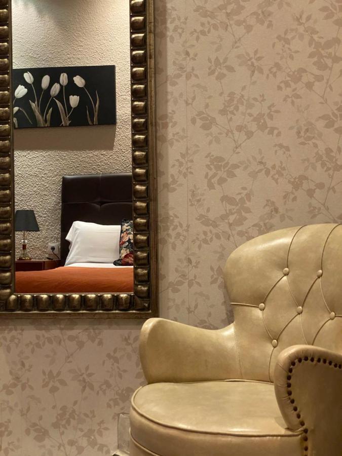 ברצלונה Hostal Orleans מראה חיצוני תמונה