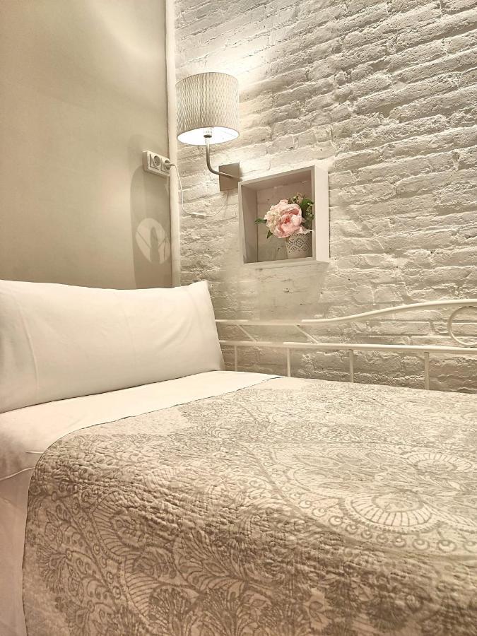 ברצלונה Hostal Orleans מראה חיצוני תמונה