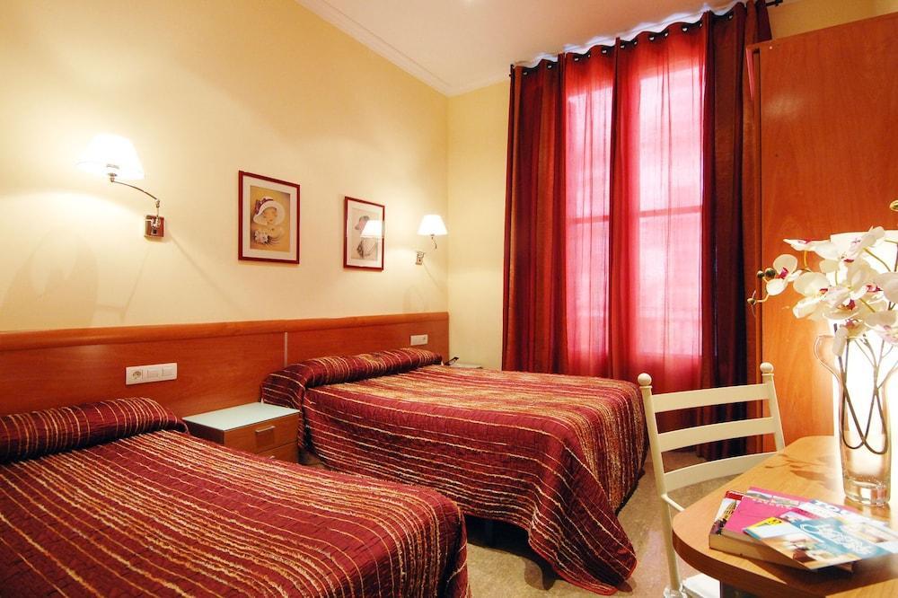 ברצלונה Hostal Orleans מראה חיצוני תמונה