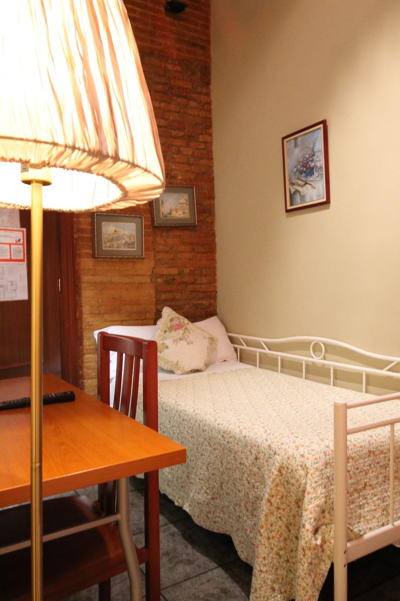 ברצלונה Hostal Orleans מראה חיצוני תמונה