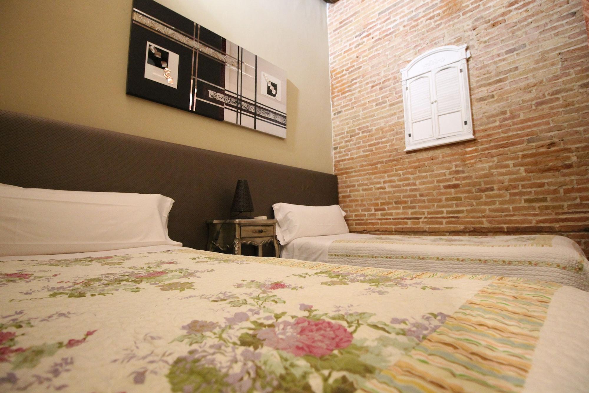 ברצלונה Hostal Orleans מראה חיצוני תמונה