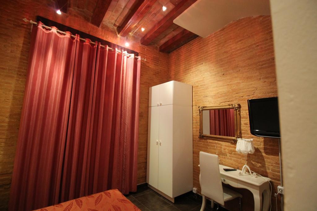ברצלונה Hostal Orleans מראה חיצוני תמונה
