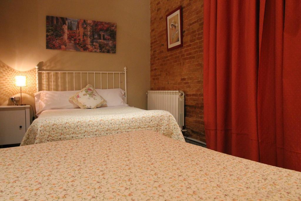ברצלונה Hostal Orleans מראה חיצוני תמונה